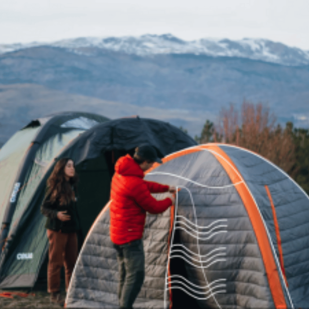 Heat-Seekers' Haven: An Insulated Tent - Where Toasty Sleepovers Become Chill-Out Parties!
